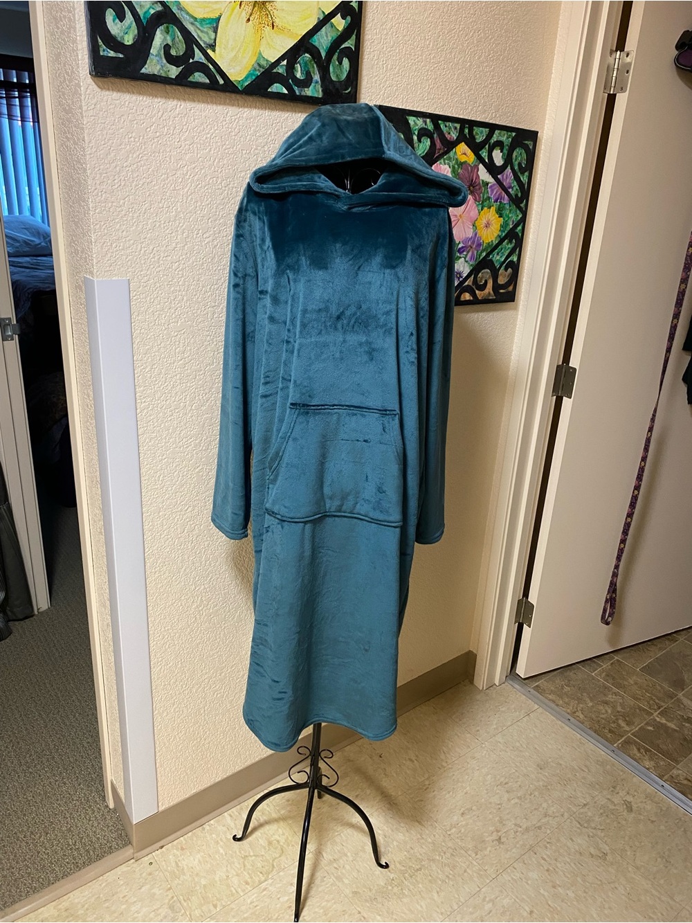 32 Degrees Plush Hooded Lounge Robe in Teal Blue